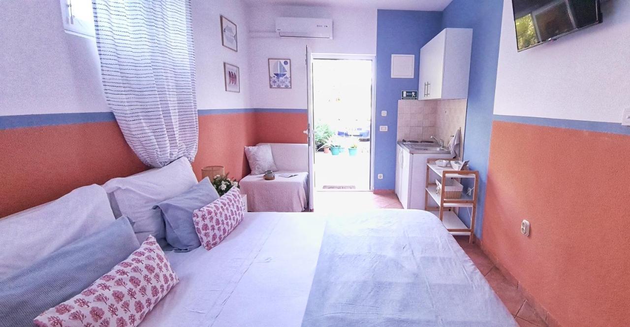 Roza - A Charming Oasis In The Centre Of Makarska